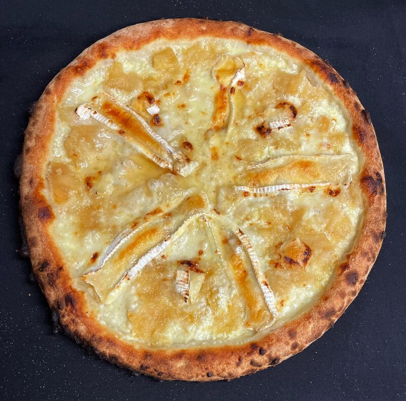 Normande -Flambée au Calvados- (Pizza du Moment)