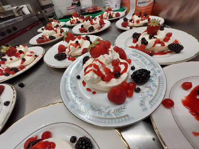Pavlova fruits rouges