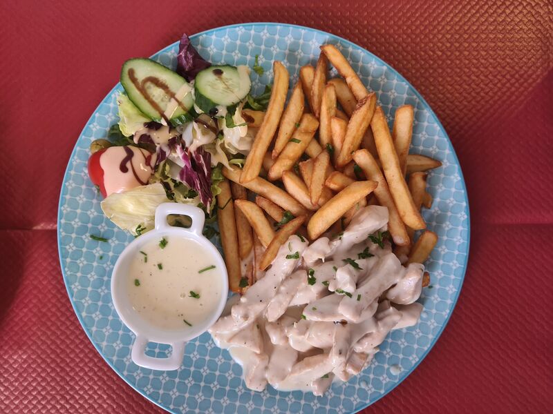 Émincé au poulet accompagnement frites