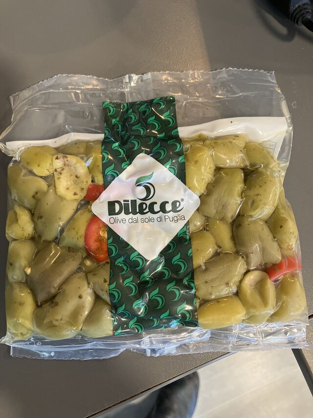 Olives vertes pimentées 