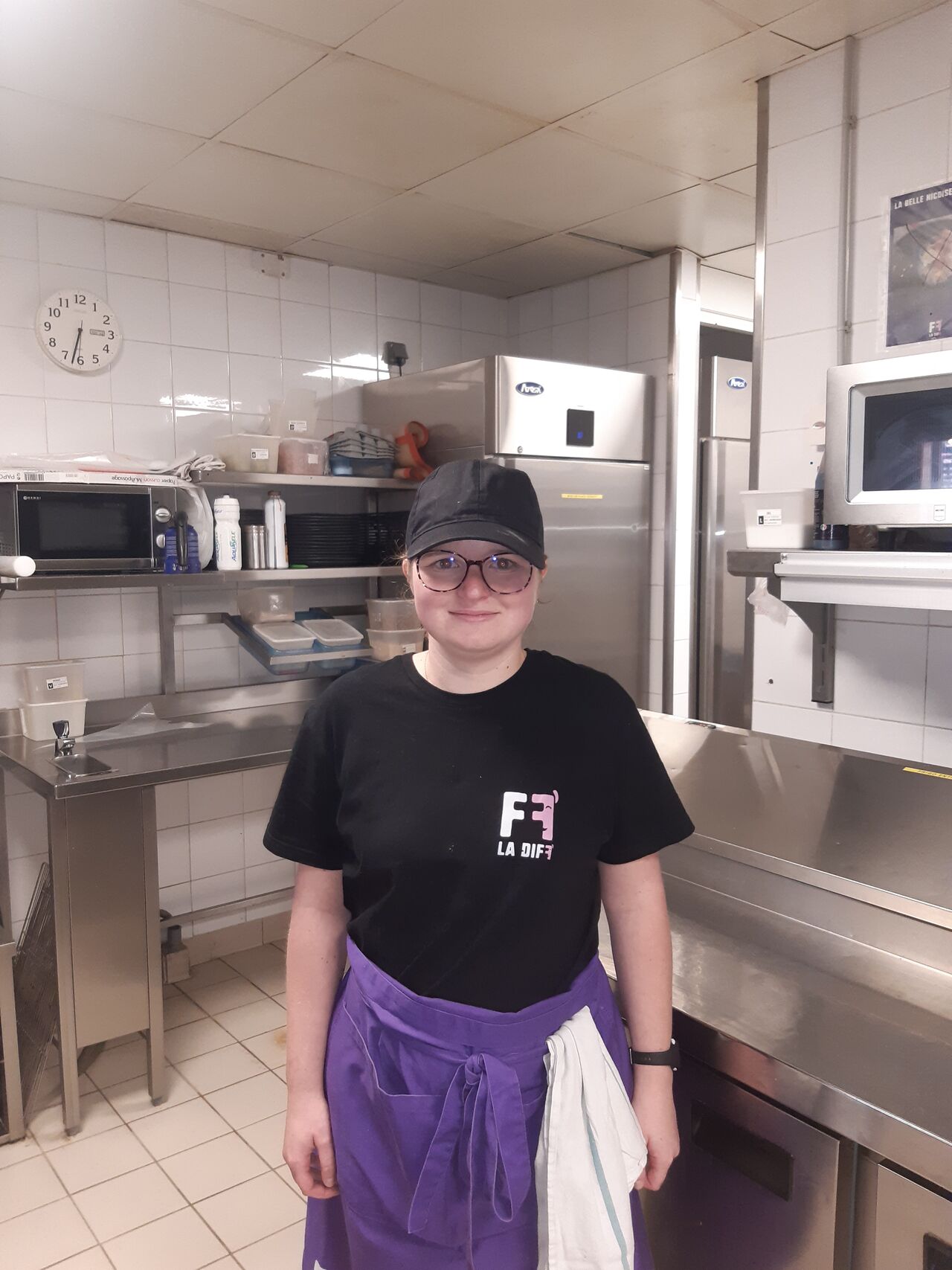 Laurie, Pâtissière et Préparatrice des entrées Froides