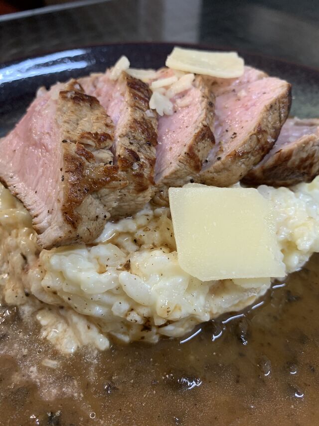 Le Filet de Veau, Sauce aux Senteurs de Truffes et Risotto Parmesan
