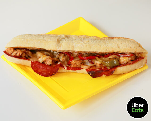 Notre Panini First
Oignons, chorizo, emmental, poulet, poivrons, épices
100% Halal