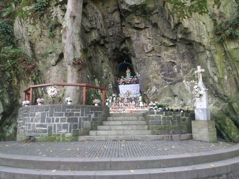 Panna Maria ve skále