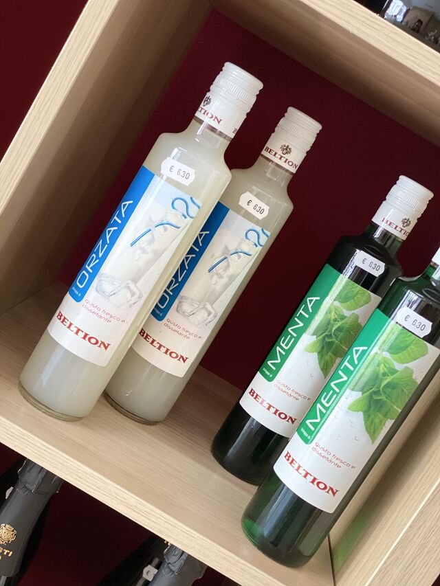 menta (muntsiroop)
Orzata (amandelsiroop)