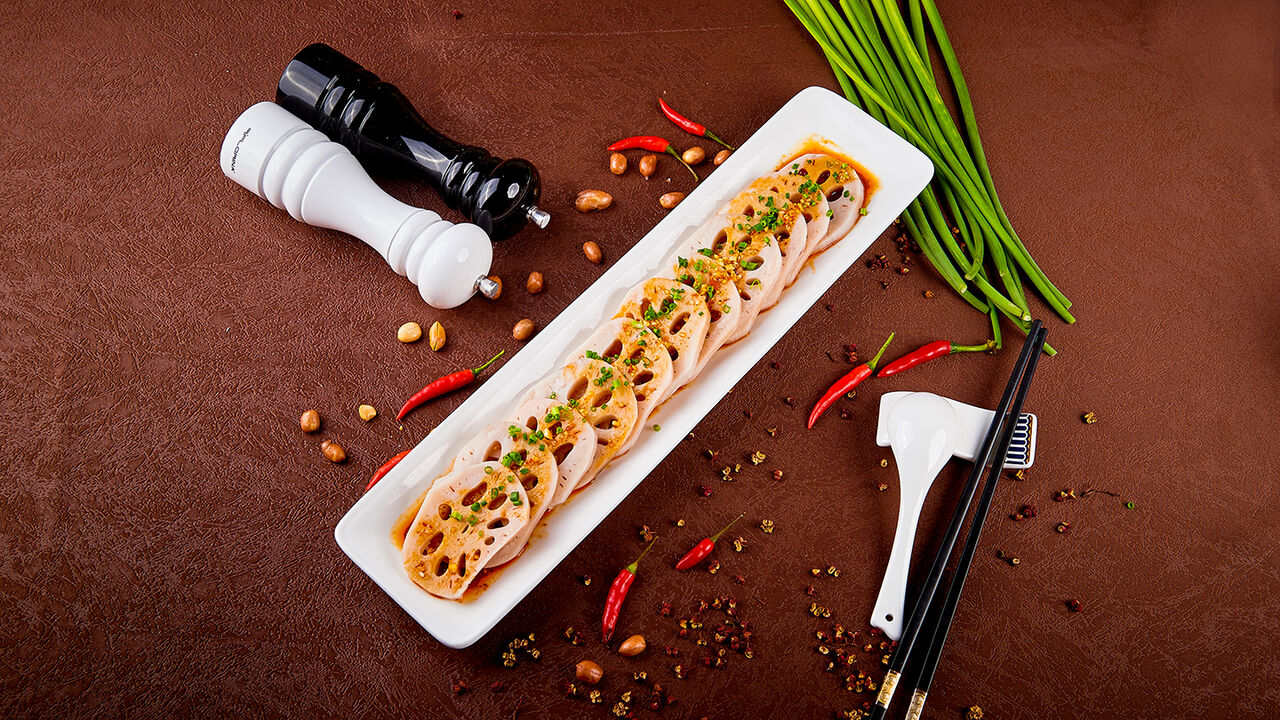 Korzeń lotosu w sosie ostrym/ Lotus root in spicy sauce