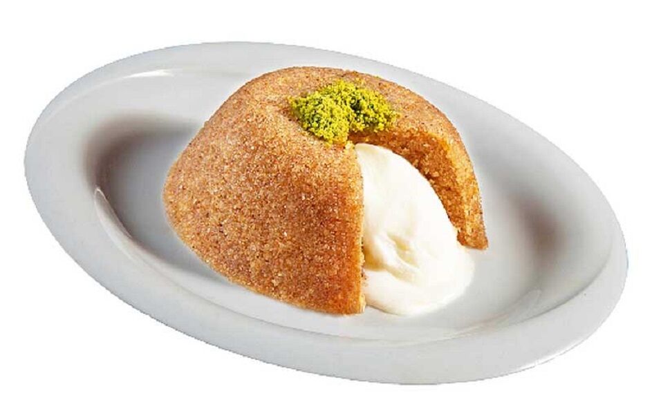Dondurmalı İrmik Tatlısı - Semolina Dessert with Ice Cream