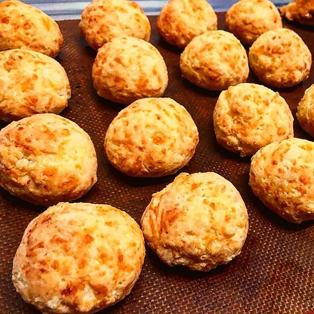 Pao de Queijo, Delicieuse recette au fromage tout droit venue Do Brazil!