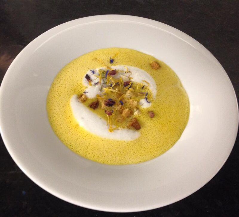 Kürbis-Schaum-Suppe