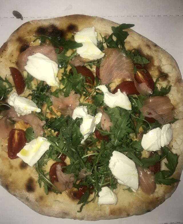 Covaccino salmone,rucola,pomodorini e robiola 