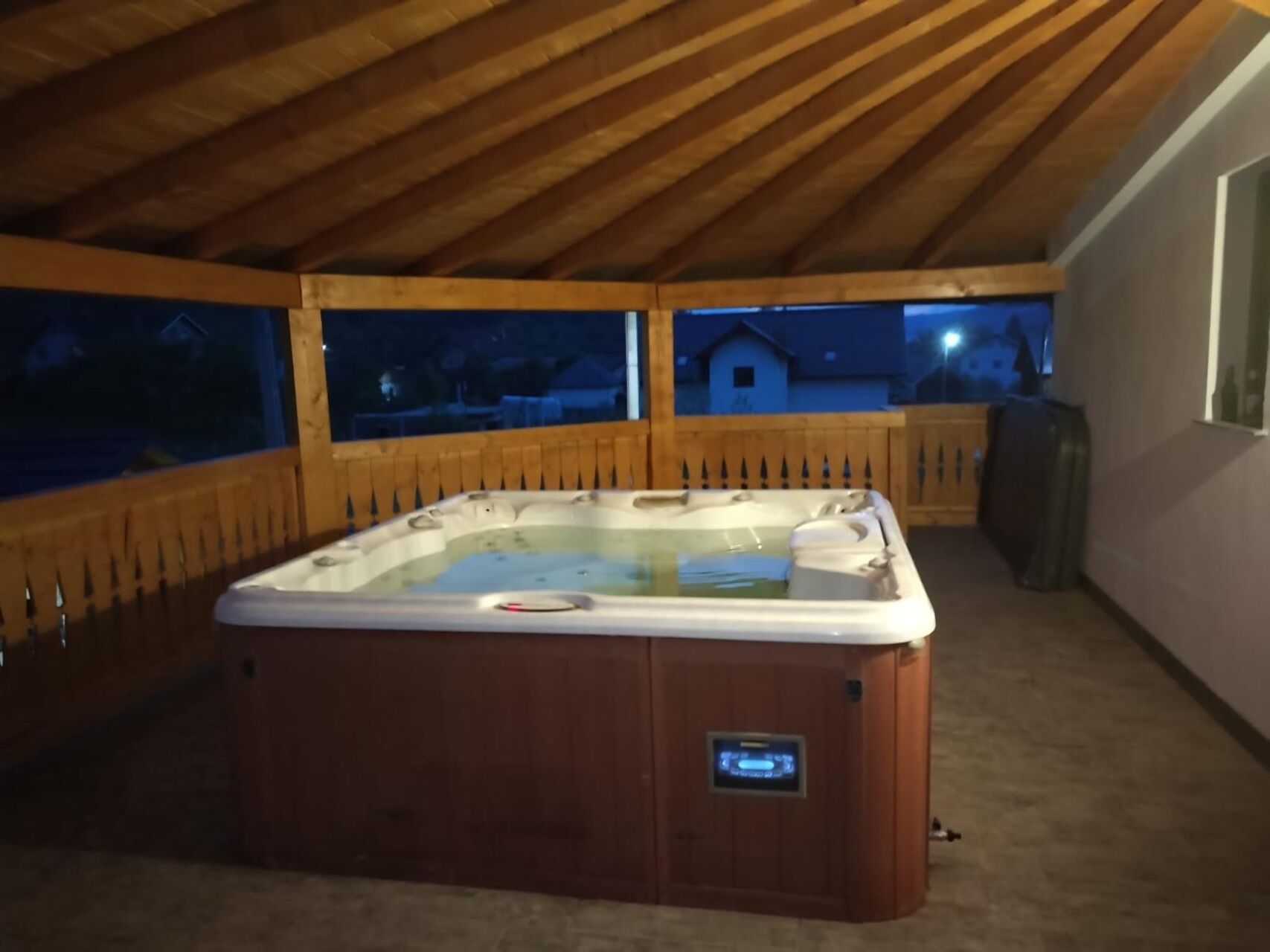 Jacuzzi și saună
