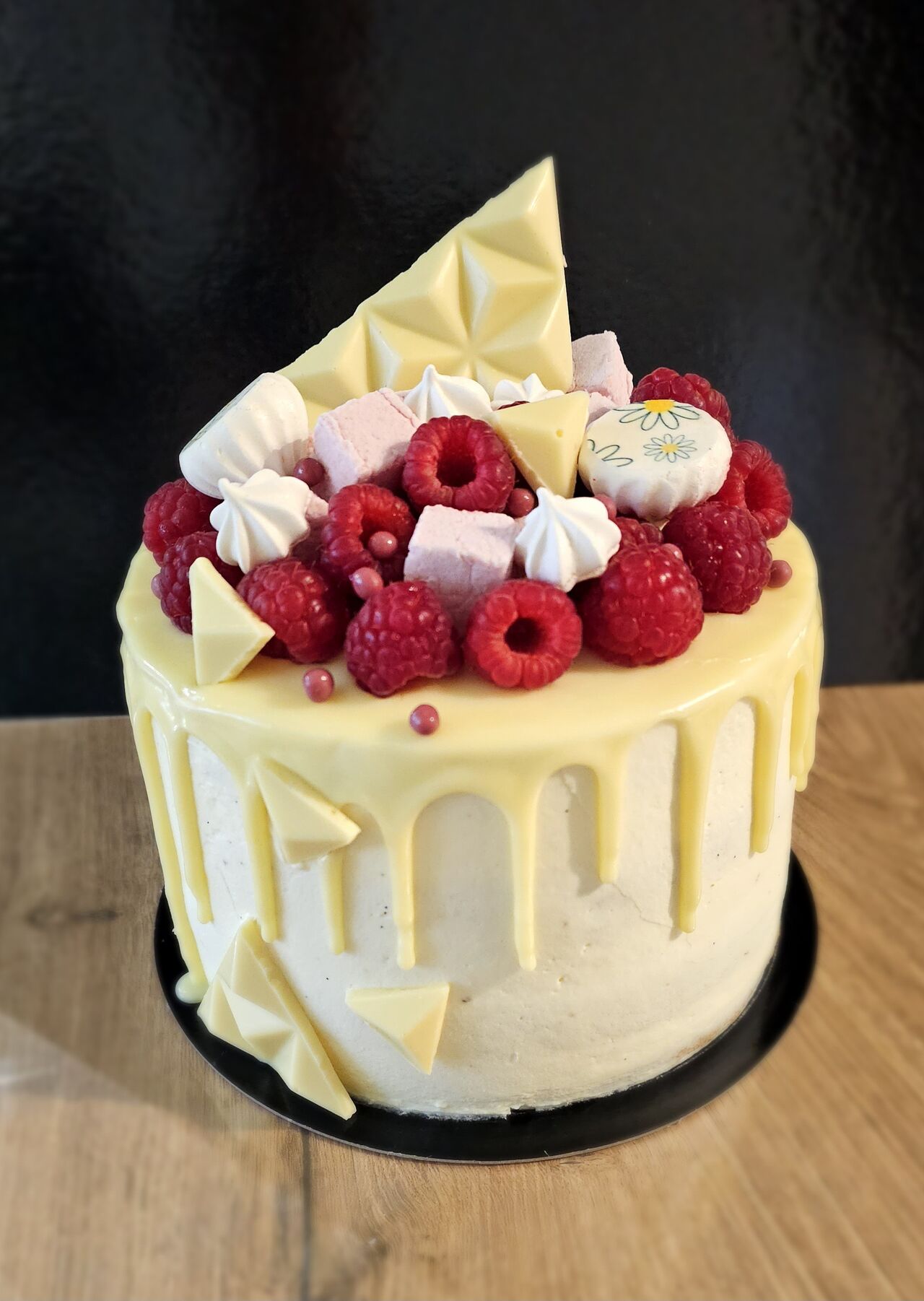 Drip cake EDELWEISS coulures chocolat blanc