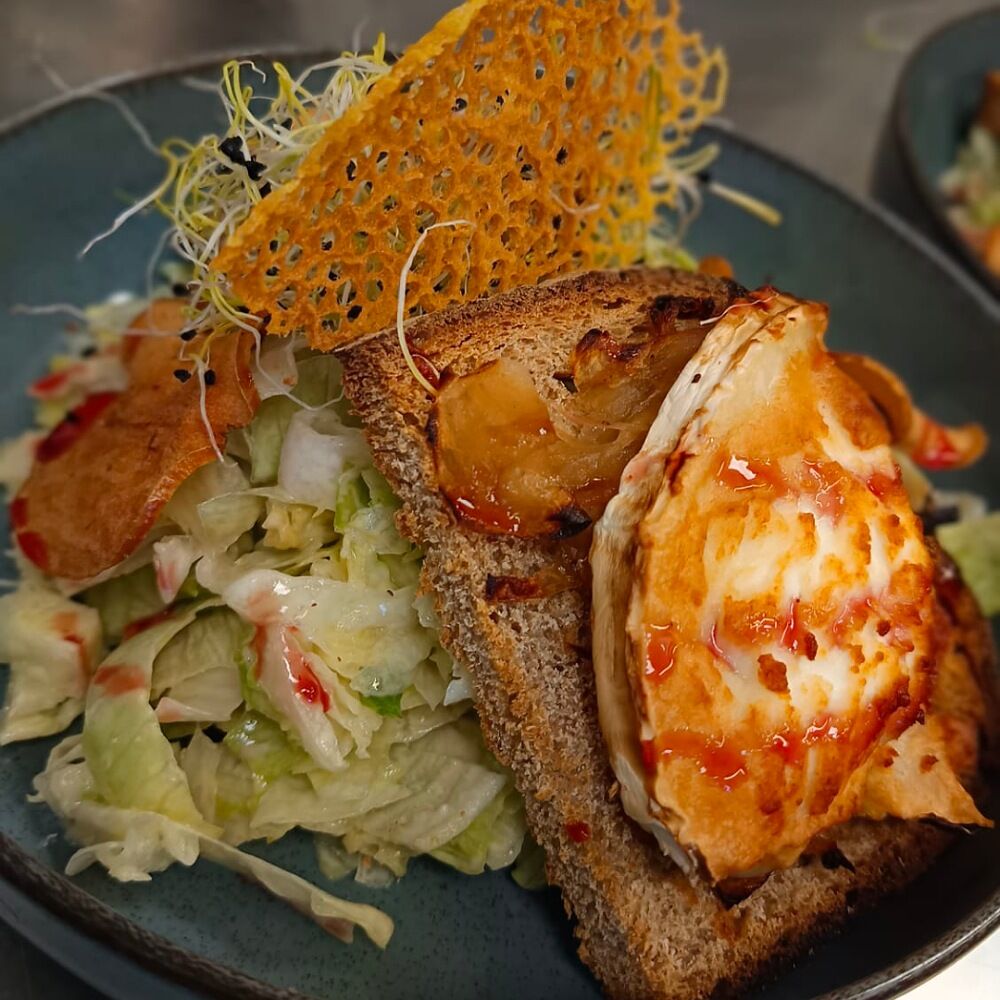 Salade de Chèvre Chaud 