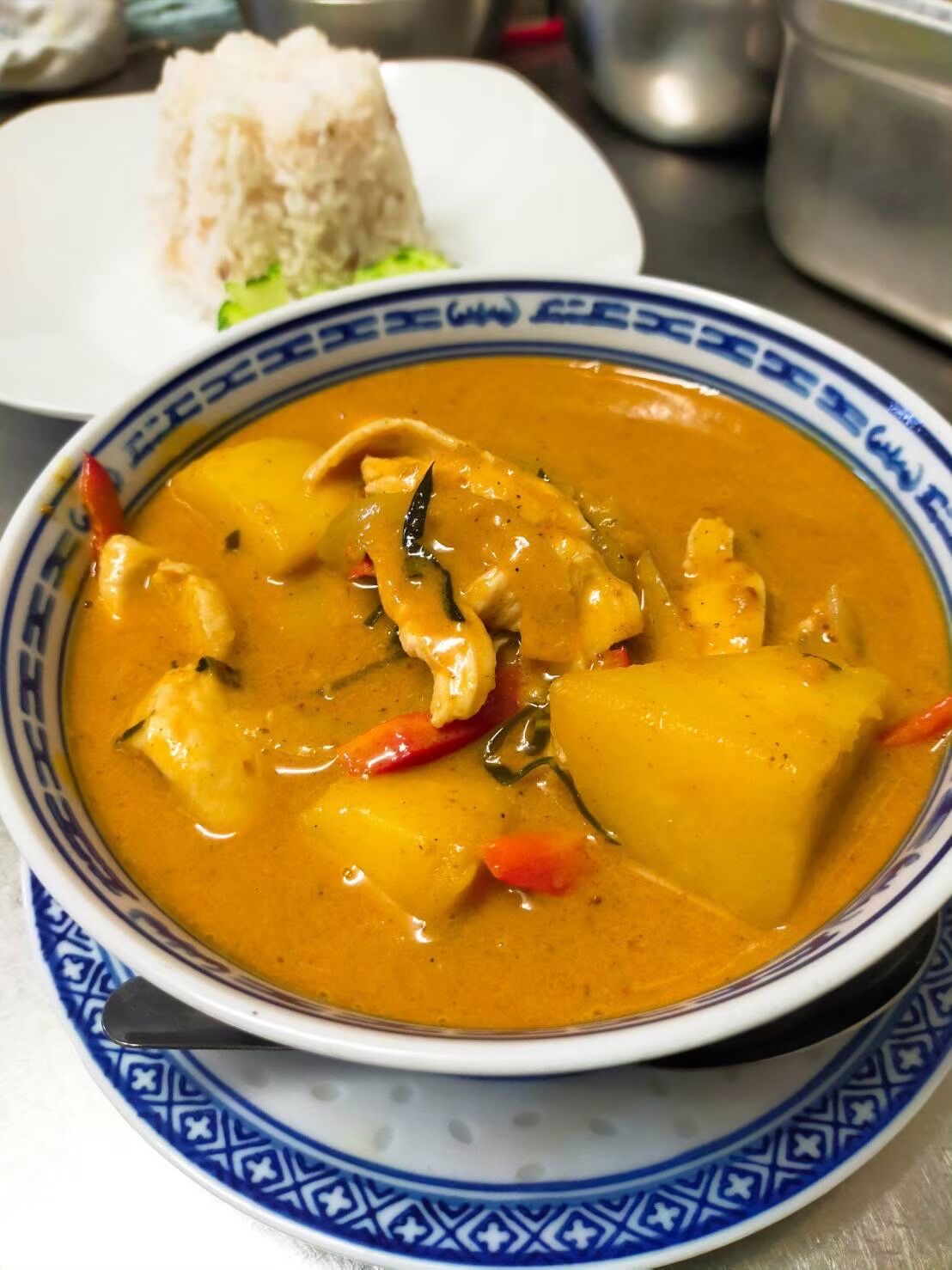 Massaman Curry mit Hühnerbrust