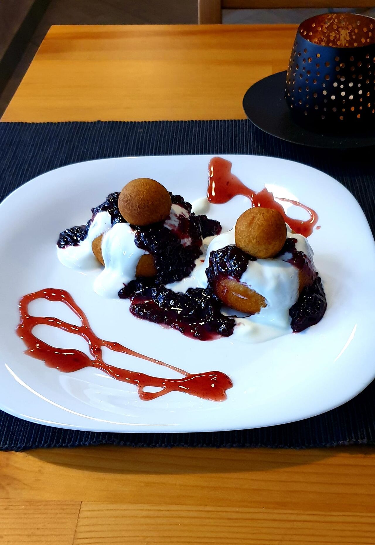 Răsfăță-ți simțurile cu desertul nostru delicios! 🍰✨