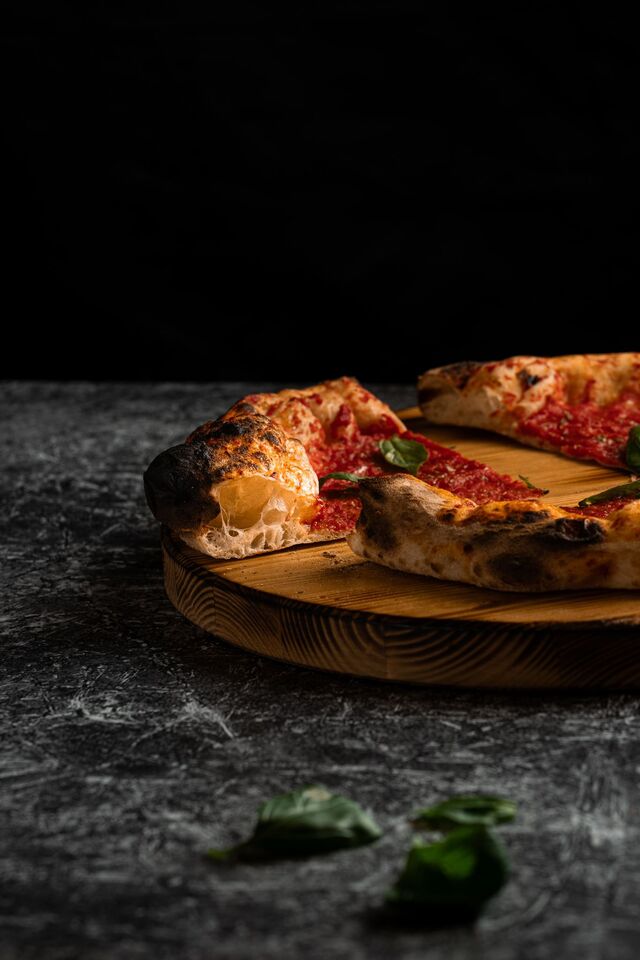 Marinara con impasto napoletano