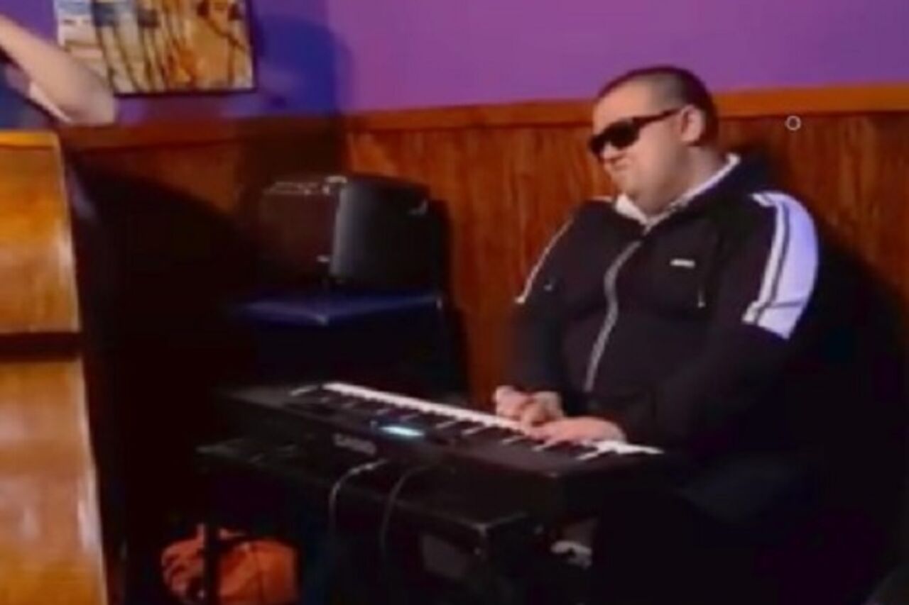 Live-Konzert mit Tamas Narai.