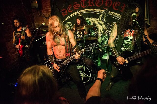 DESTRÖYER 666(Austrálie)