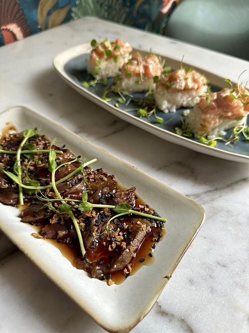 Tigre qui Pleure & Sushis Croustillants