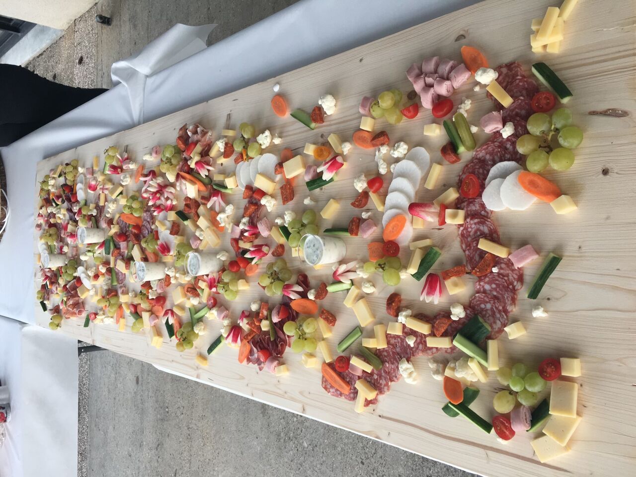 Planche apéritif (légumes, charuteries)