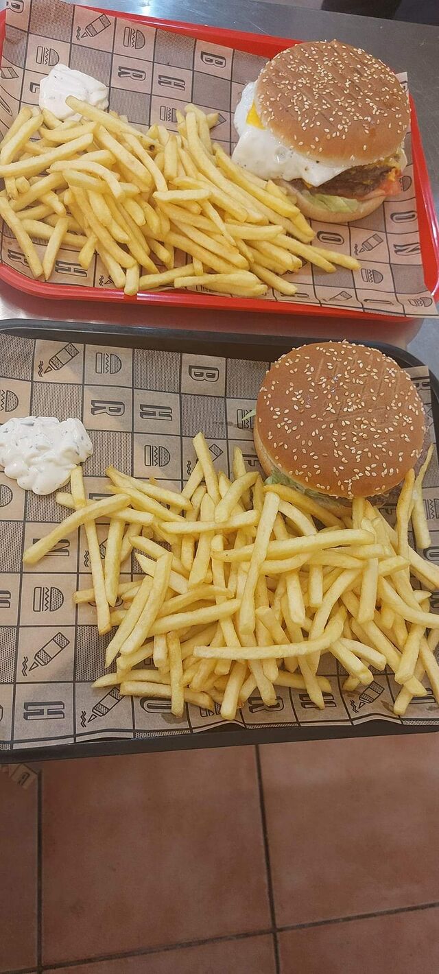 Nostra Casa vous présente le père et le fils