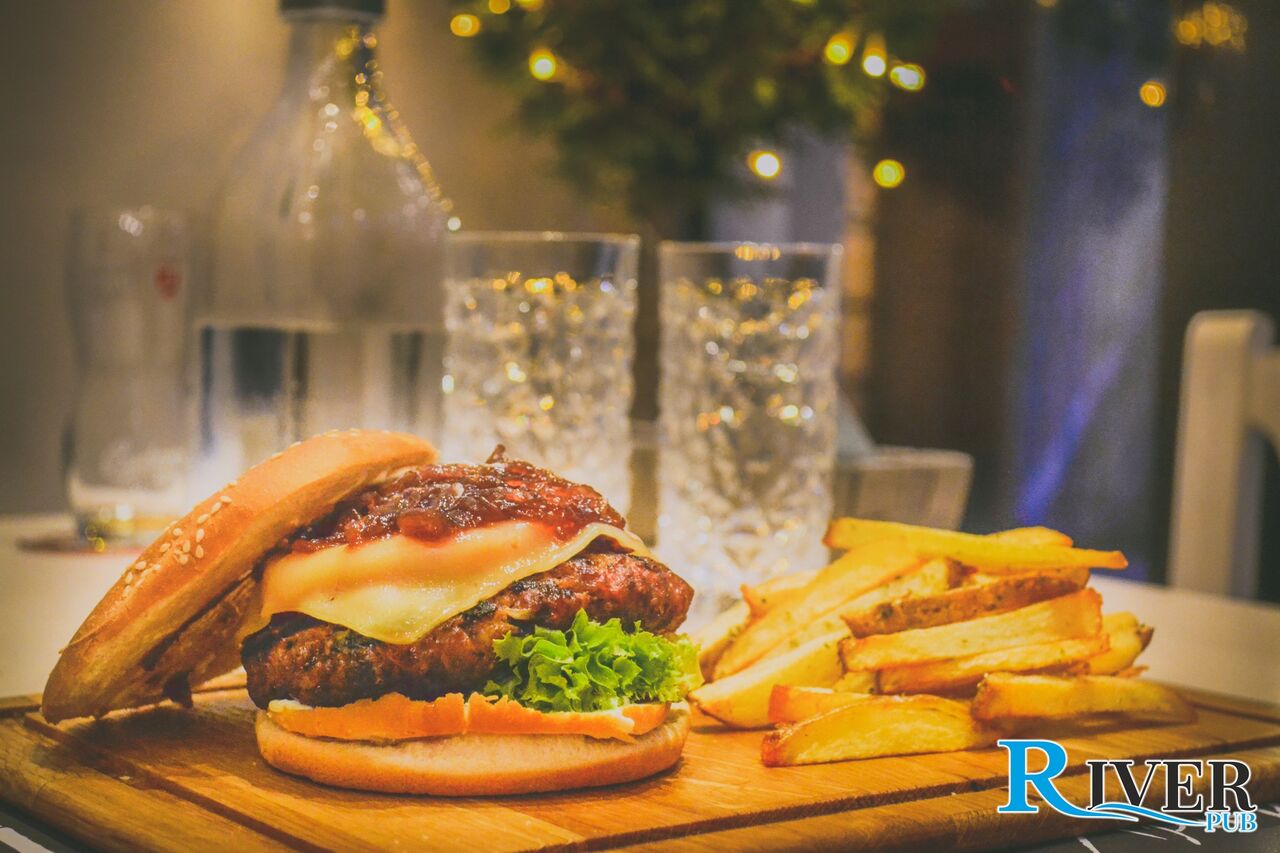RIVER PUB