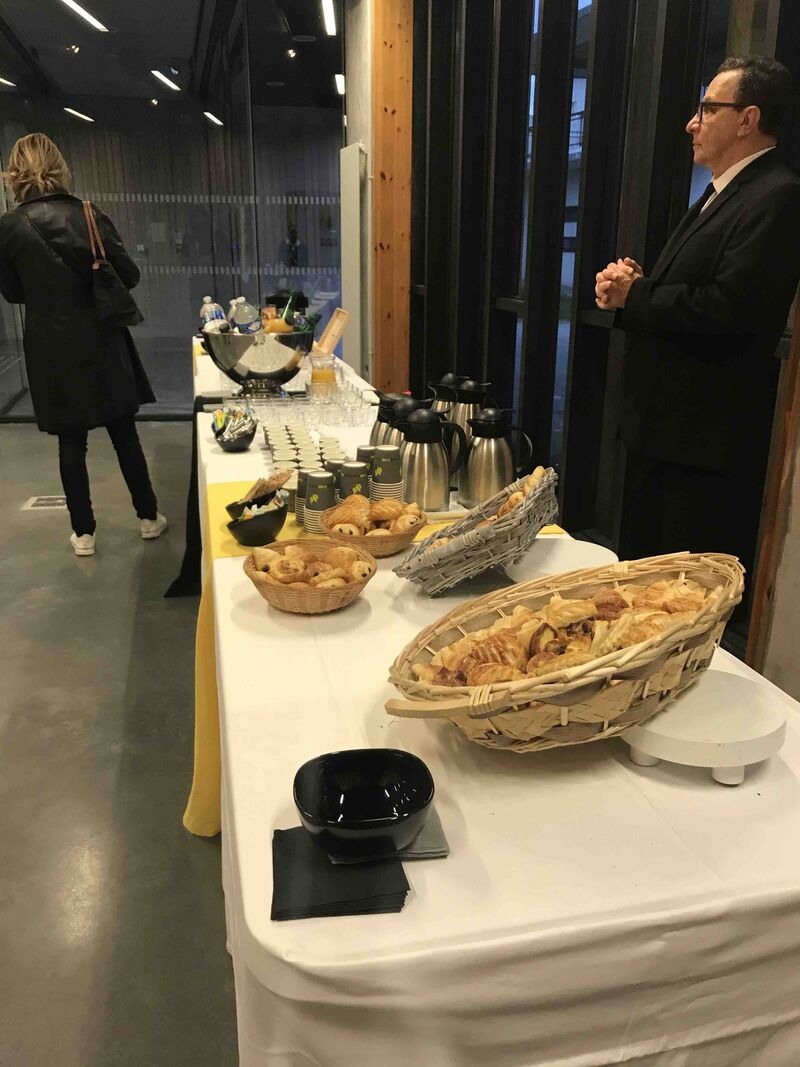 Accueil petits déjeuner pour une journée séminaire