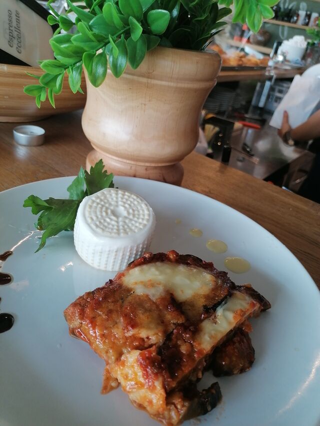 burrata affumicata e parmigiana leggera ,