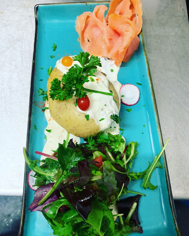 Ofenkartoffel mit Lachs 