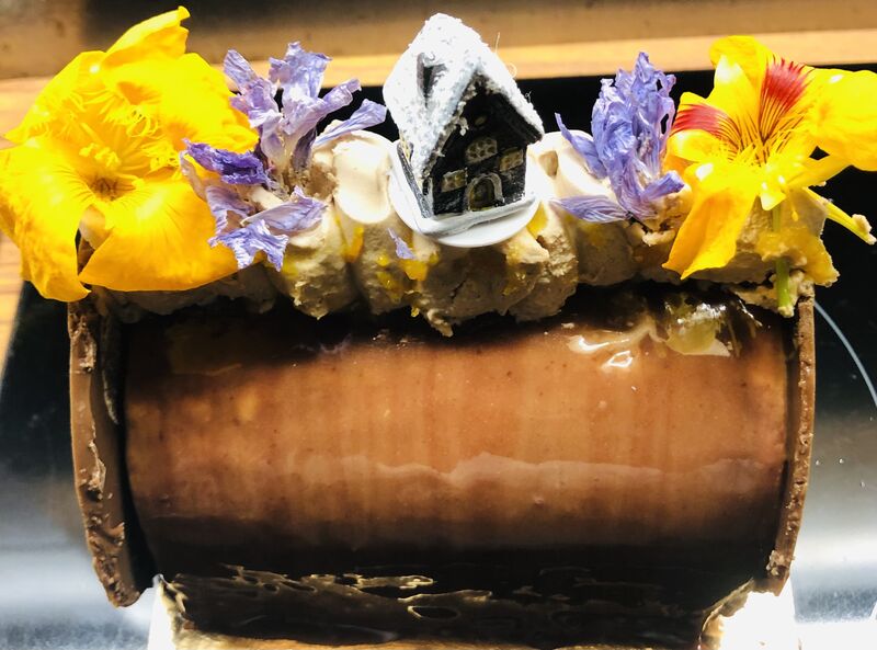 Bûche de Noël chocolat mandarine 6 parts : 35 €