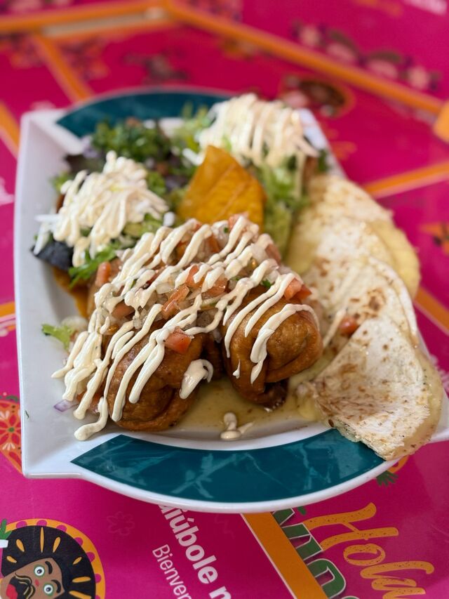 Platazo Hola México