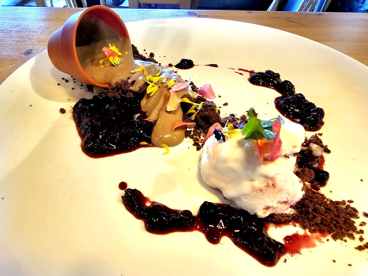 Karamelový květináč