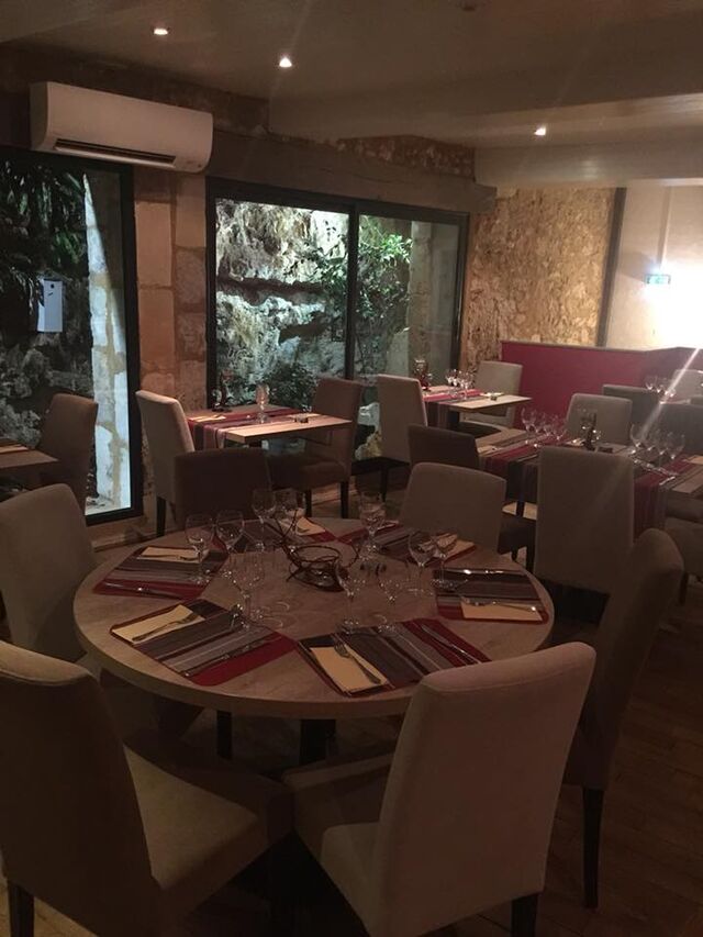 salle de restaurant n°2 restaurant l'assiette troglodyte