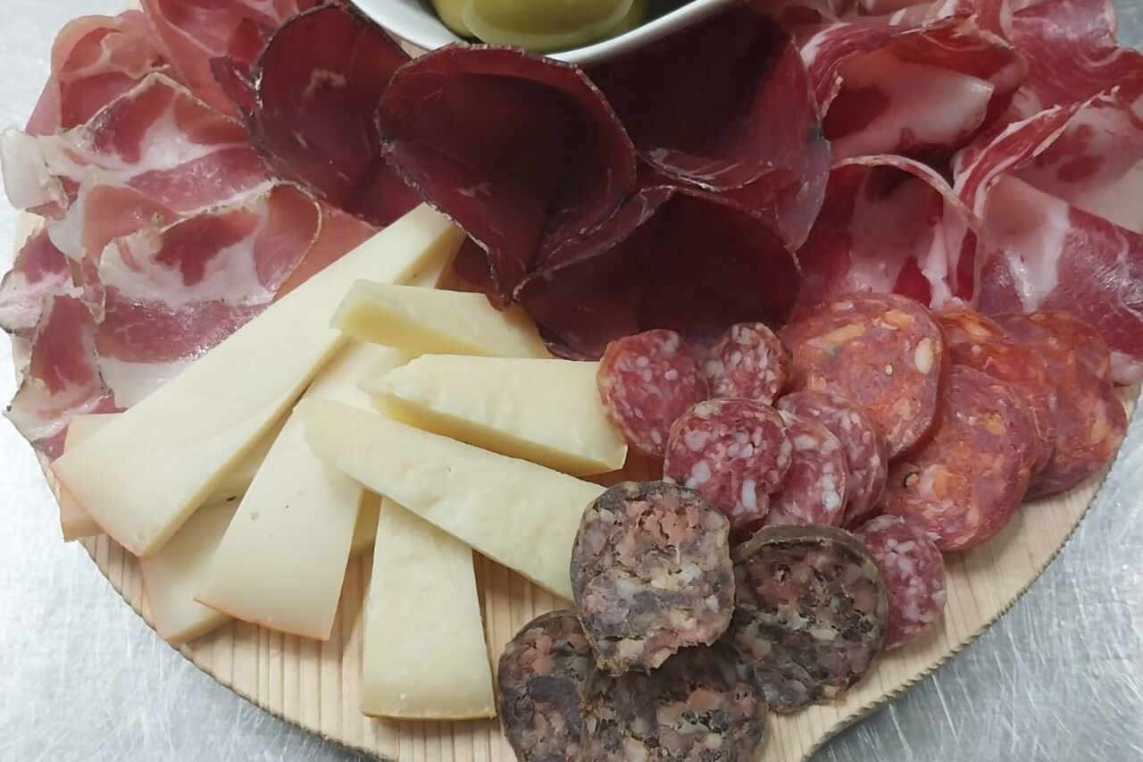 APERICENA DAI PORCHETTONI