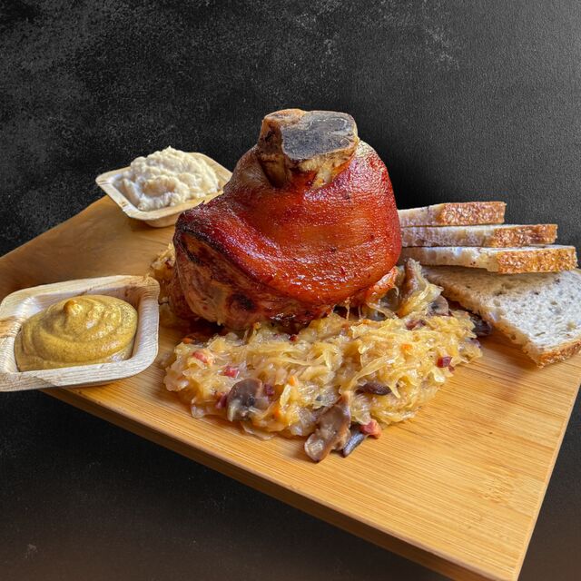 GOLONKA | PORK KNUCKLE