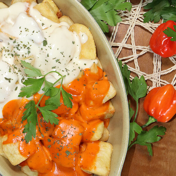 #Braviolis
Nuestras Patatas Cubo con 2 Salsas, Brava Ardiente y Alioli