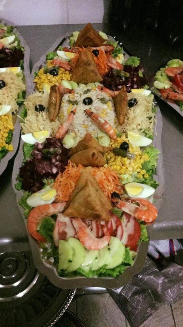 Salade composée avec des brik au thon 