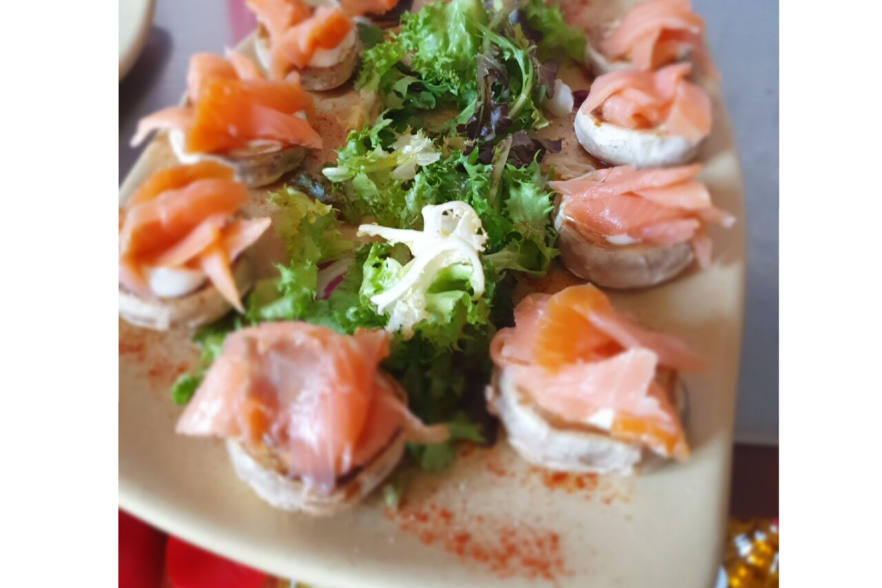 Y además tenemos...