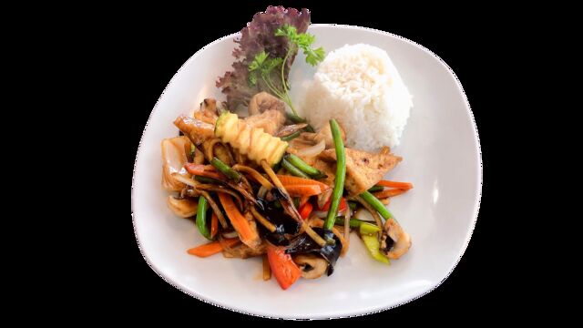 Fastenspeise der Buddhisten ( Tofu mit Wok-Gemüse)