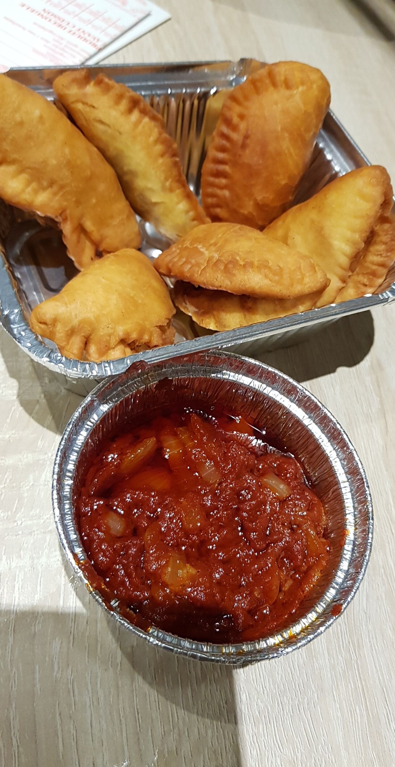 Pastels thon et sa petite sauce oignons 