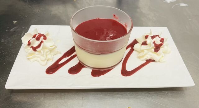 Panna cotta coulis de prune maison