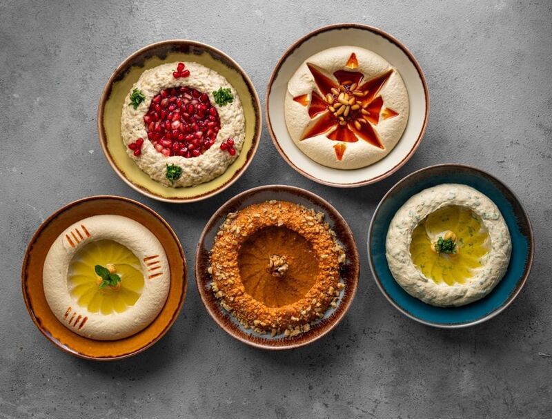 Hummus in verschiedenen Varianten 