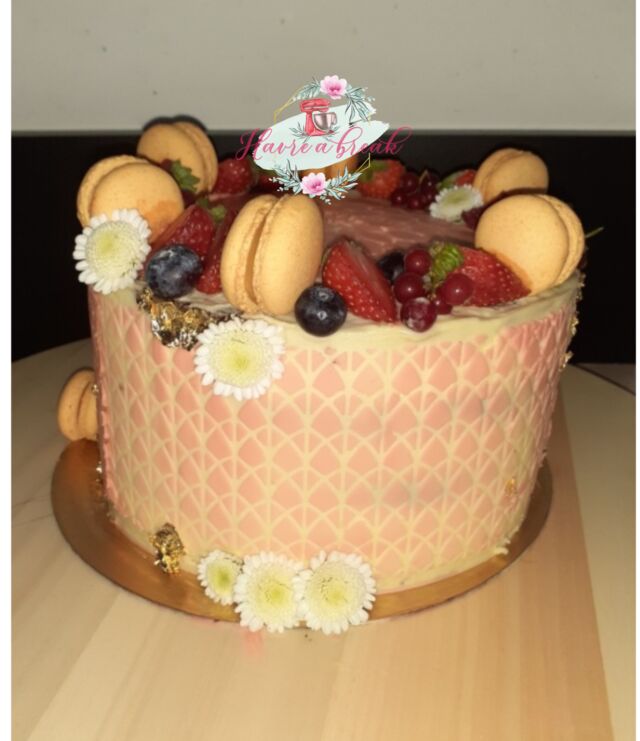 Layer cake tutti frutti
35€