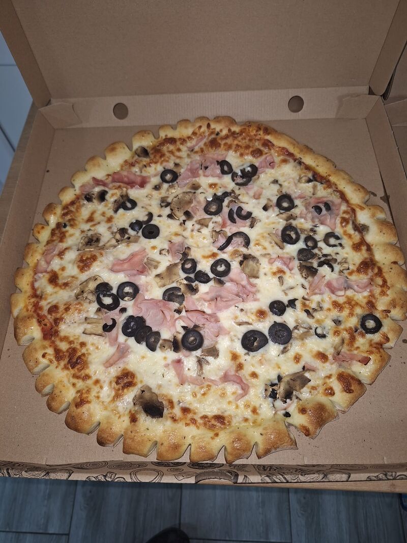 Pizza Capricioasa