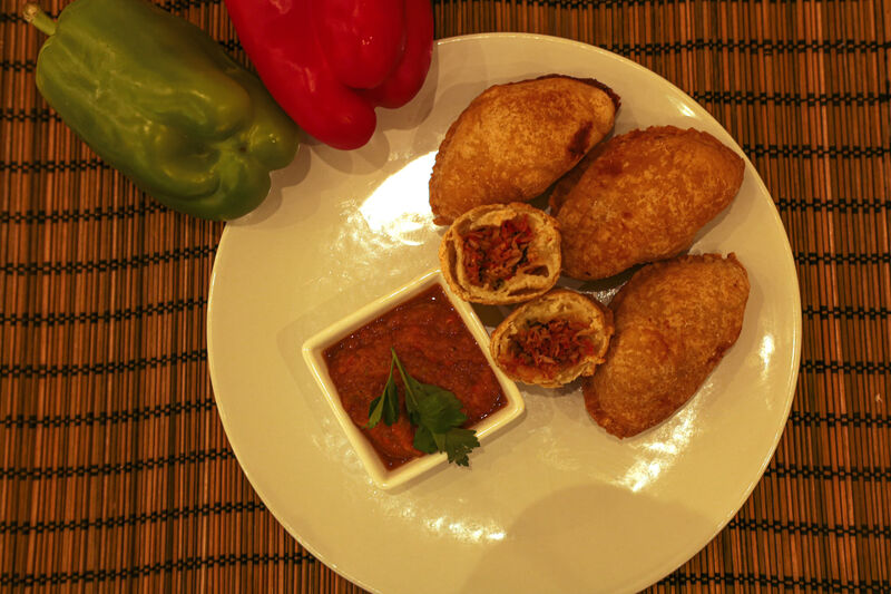 Pastels existe en plusieurs saveurs bœuf , thon ou au poulet