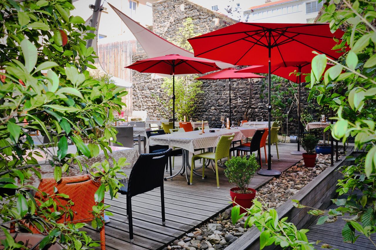 Une terrasse à l'abri des regards et du bruit ;))