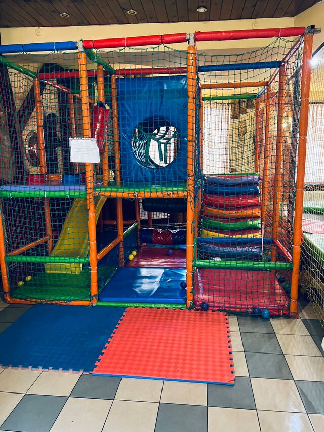 Дитячий зал(раніше Караоке зал)