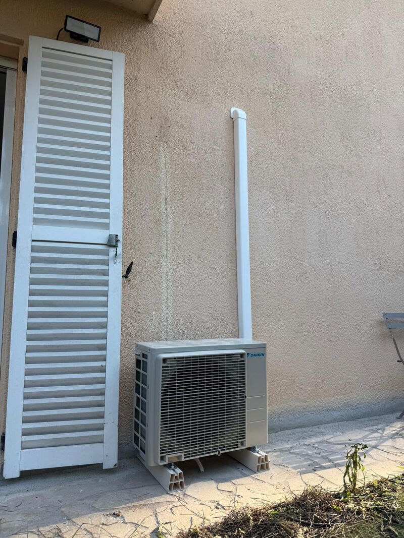 MOTEUR EXTÉRIEUR DAIKIN 