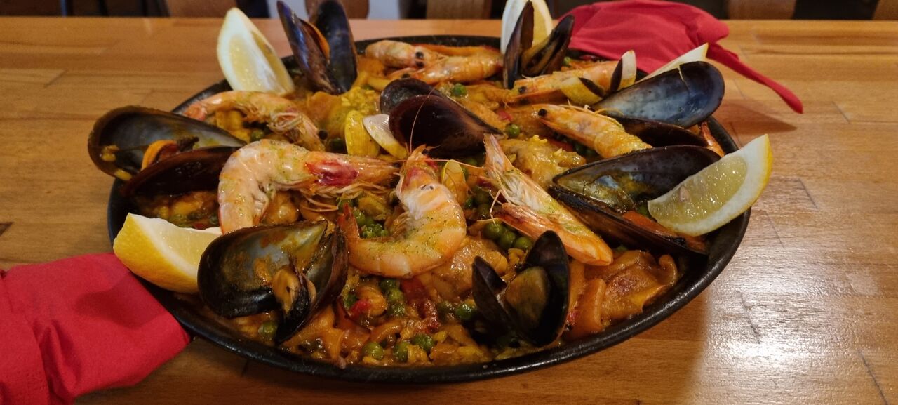 Paella Mixta für 2