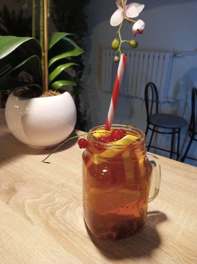 Herbaty już robimy sezonowe z sokiem brzoskwiniowym
Z goździkami imbirem z konfiturą
Zapraszamy na różne smaki